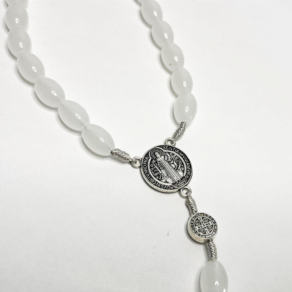 Terço de São Bento em Contas Ovaladas - 58cm