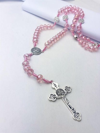 Terço São Bento em Cristal, Crucifixo Medalha com decho (para pescoço)- 45 cm