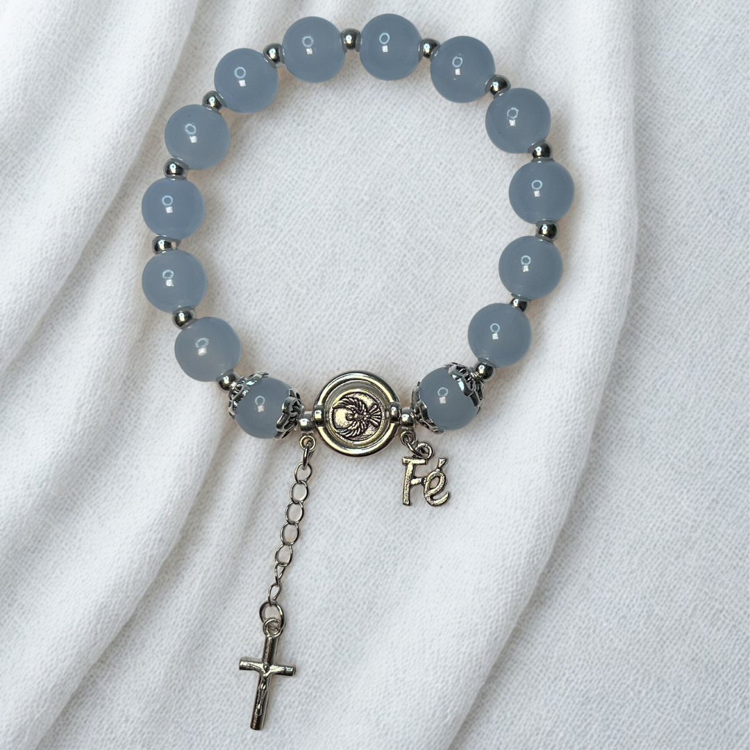 Pulseira de Miçanga com Pingente de Cruz, Fé e Espírito Santo