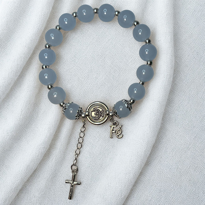 Pulseira de Miçanga com Pingente de Cruz, Fé e Espírito Santo