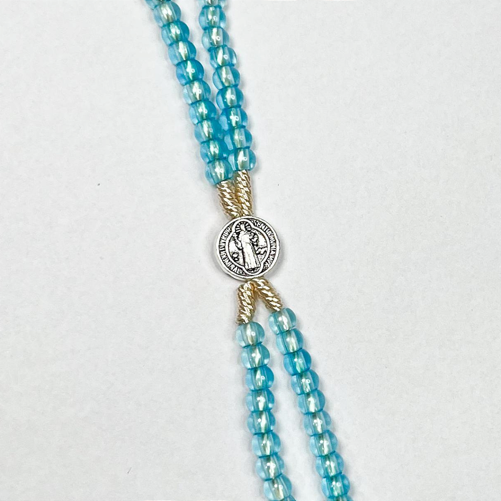 Terço de Pulso Infantil Translúcido com Medalha de São Bento - 21 CM