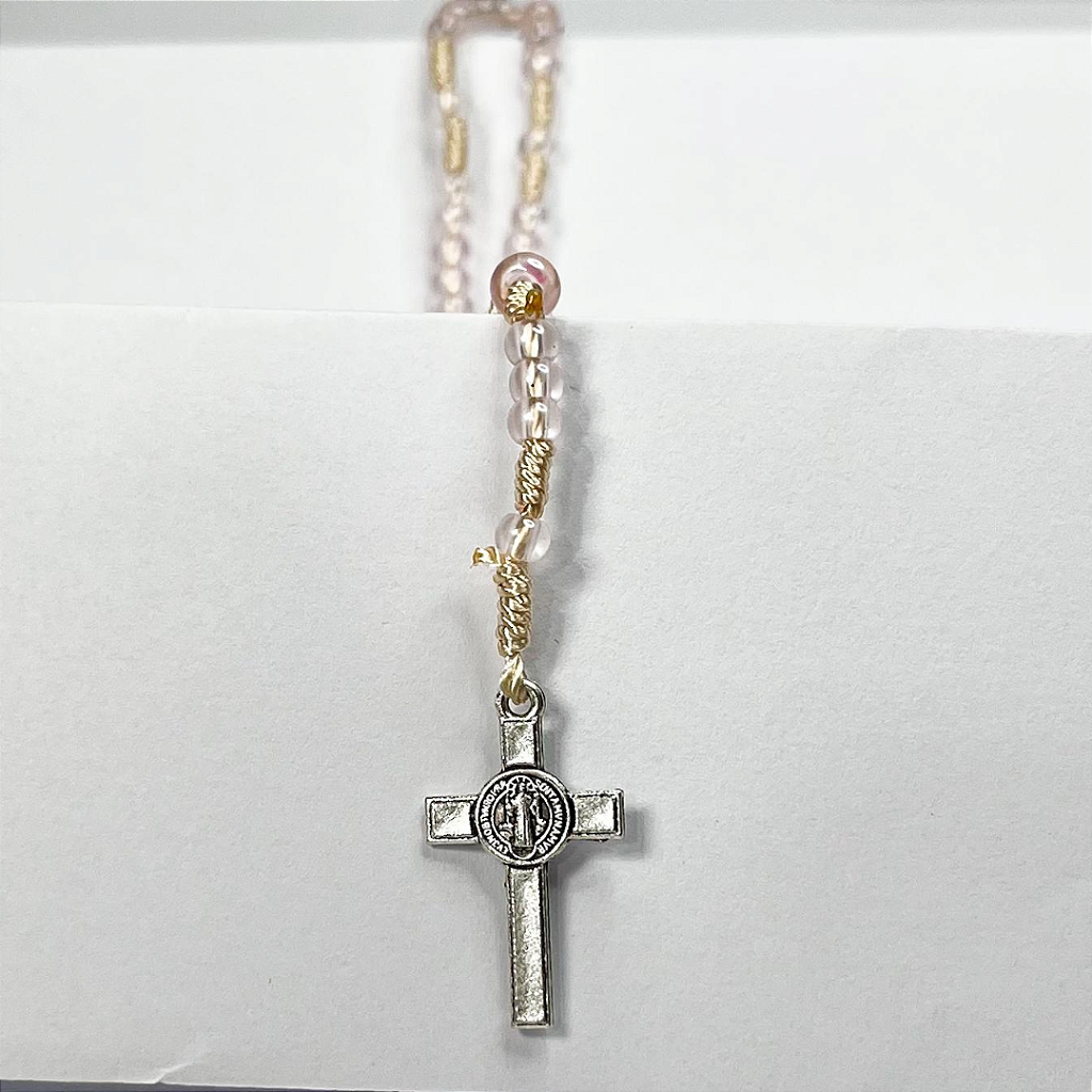 Terço de Pulso Infantil Translúcido com Medalha de São Bento - 21 CM