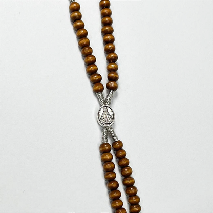 Terço de Pulso de Madeira com Fecho - 22 CM