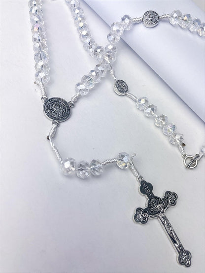 Terço São Bento em Cristal, Crucifixo Medalha com decho (para pescoço)- 45 cm