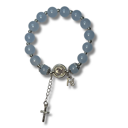 Pulseira de Miçanga com Pingente de Cruz, Fé e Espírito Santo