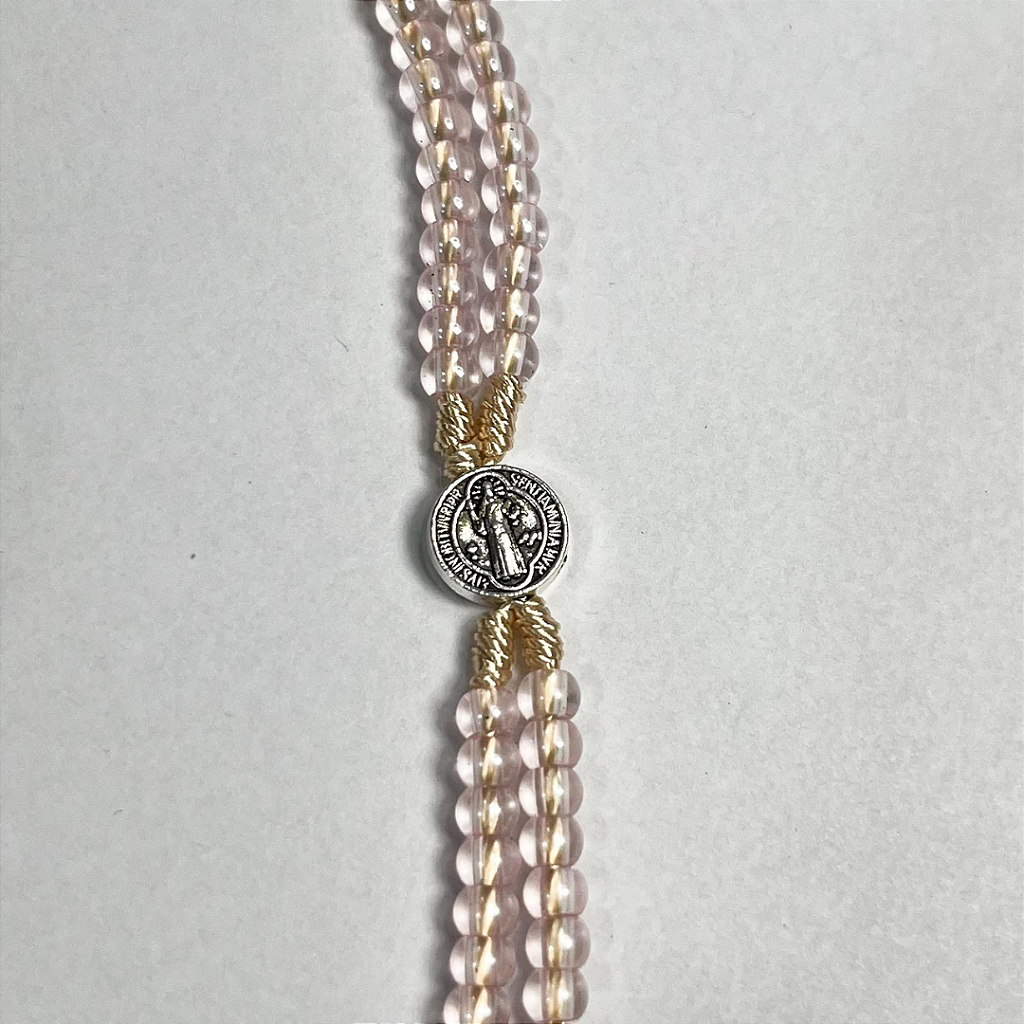 Terço de Pulso Infantil Translúcido com Medalha de São Bento - 21 CM