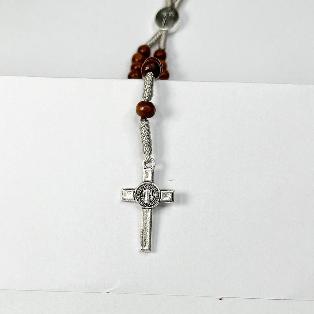 Terço de Pulso de Madeira com Fecho - 22 CM